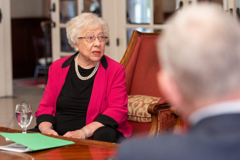 Dorothy Wright Nelson went from dean of the USC Gould School of Law to